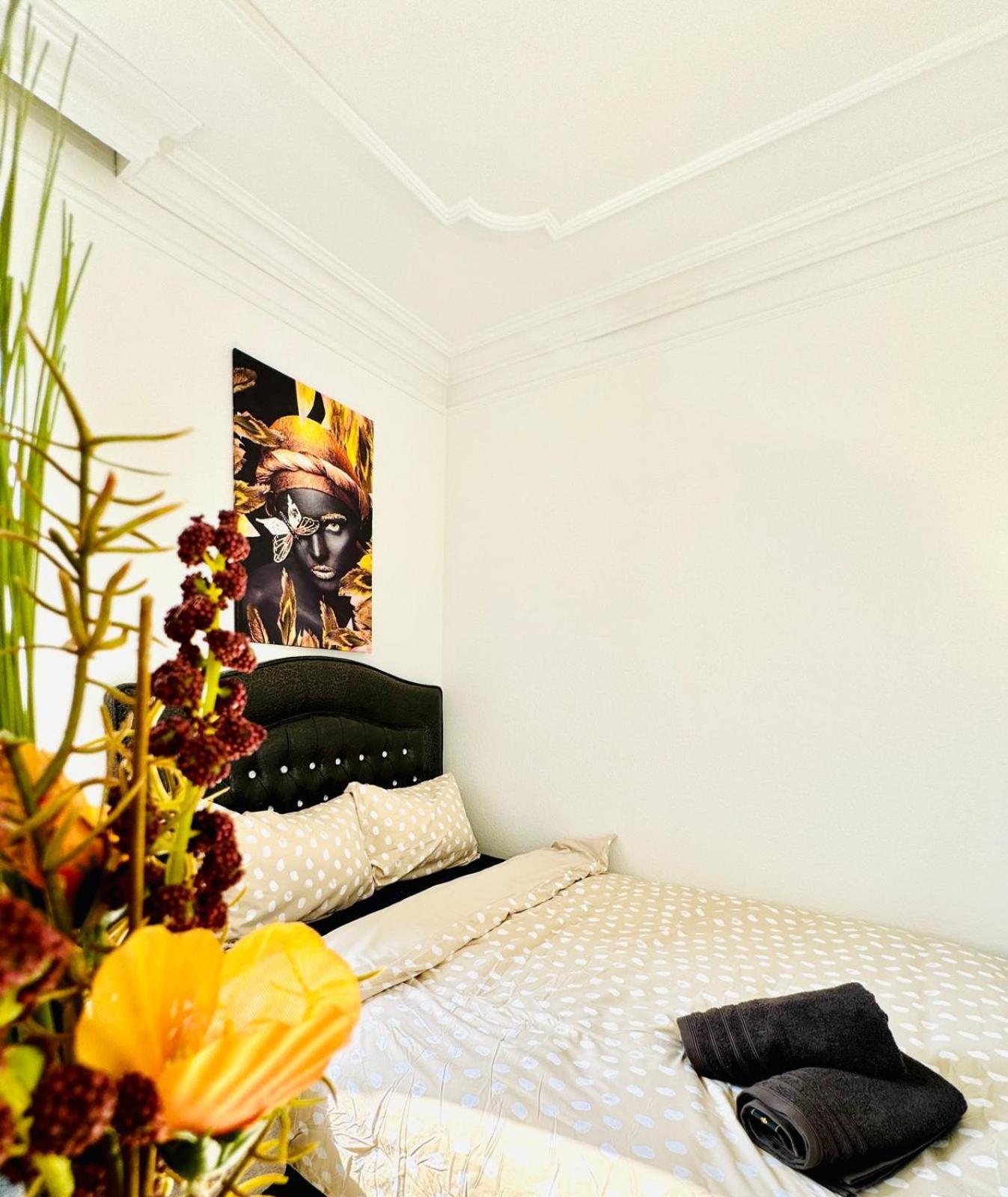 Very Spacious Apartment For Up To 7P With Great Location 비엔나 외부 사진