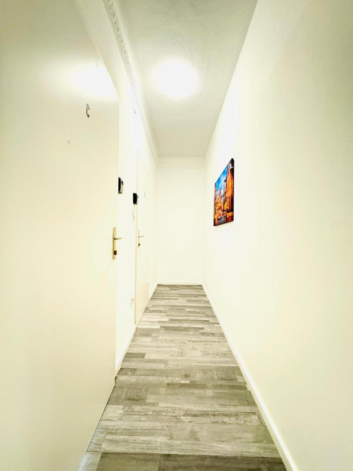 Very Spacious Apartment For Up To 7P With Great Location 비엔나 외부 사진