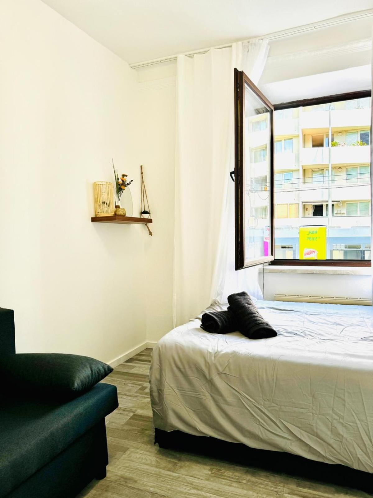 Very Spacious Apartment For Up To 7P With Great Location 비엔나 외부 사진