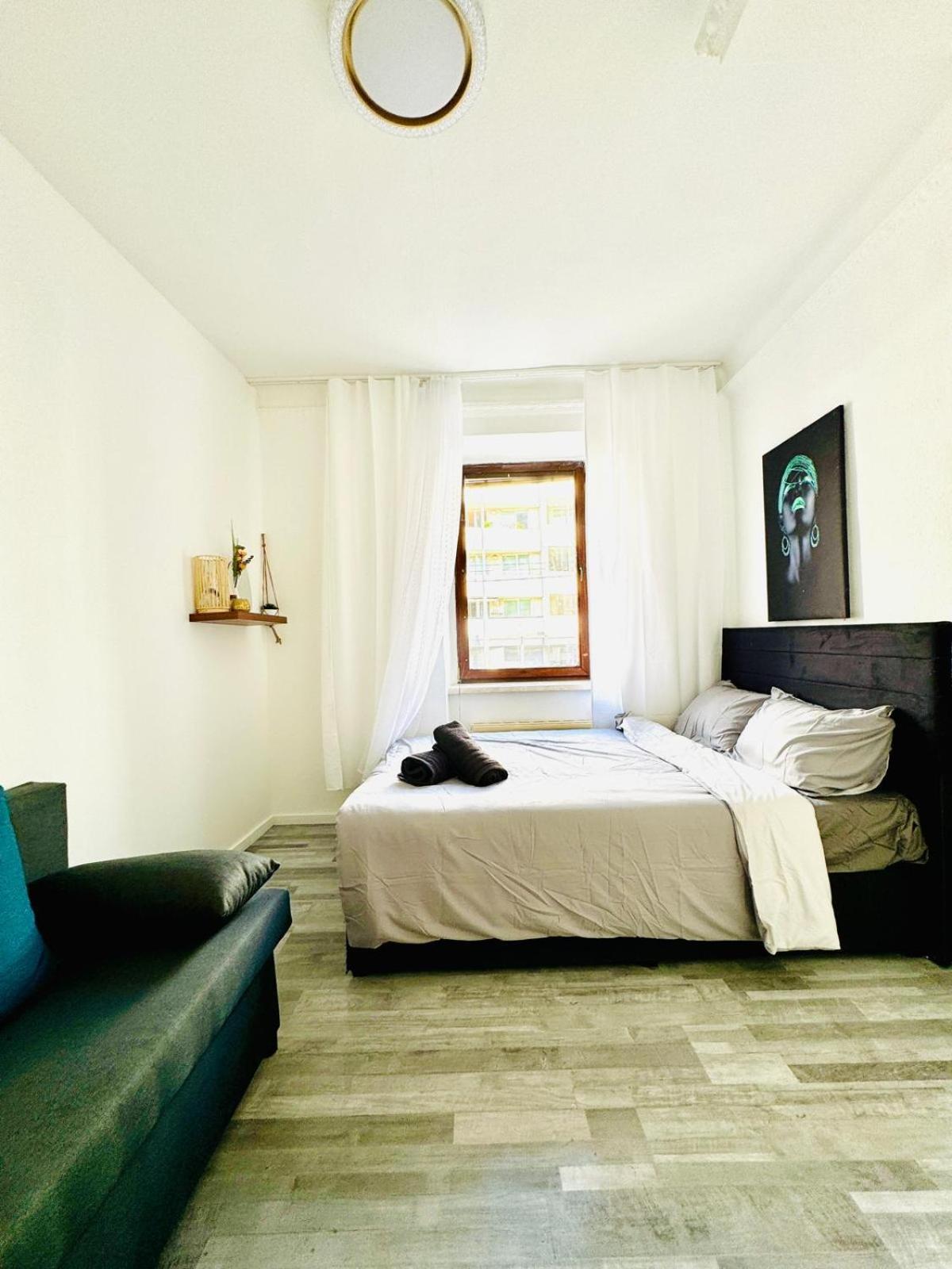 Very Spacious Apartment For Up To 7P With Great Location 비엔나 외부 사진