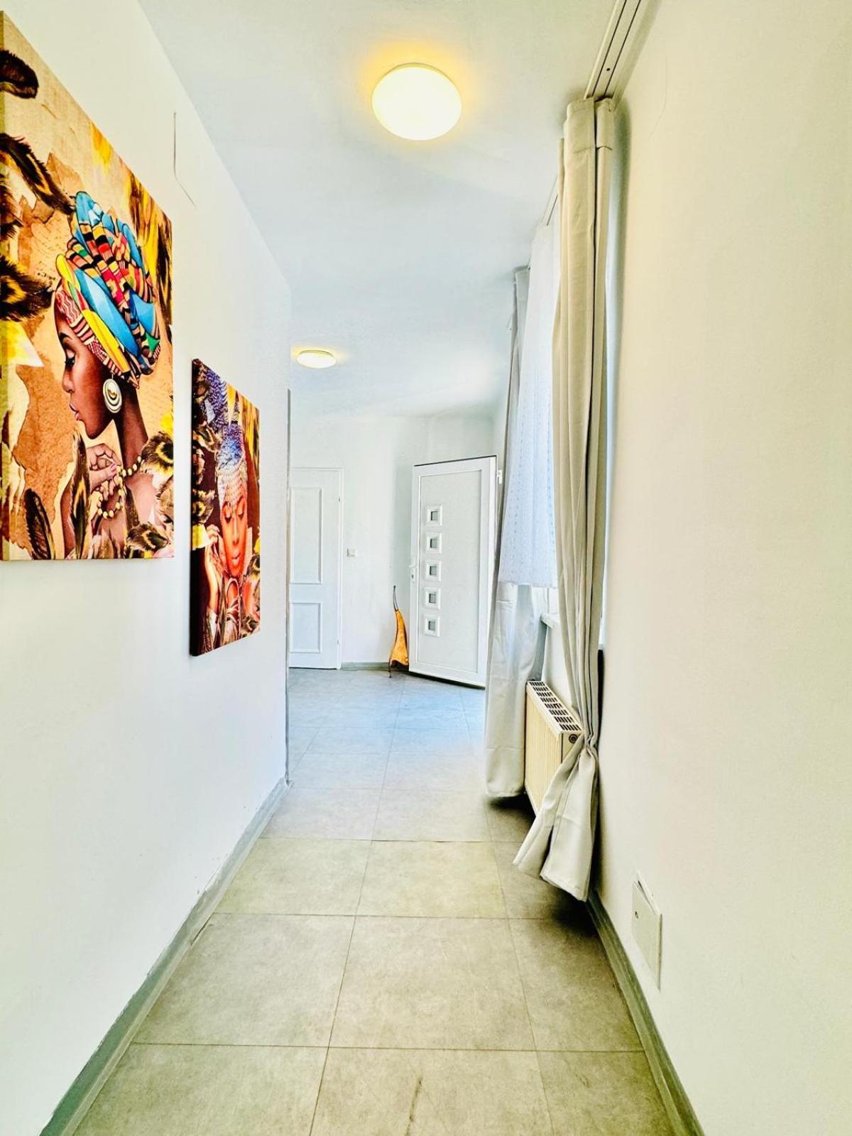 Very Spacious Apartment For Up To 7P With Great Location 비엔나 외부 사진
