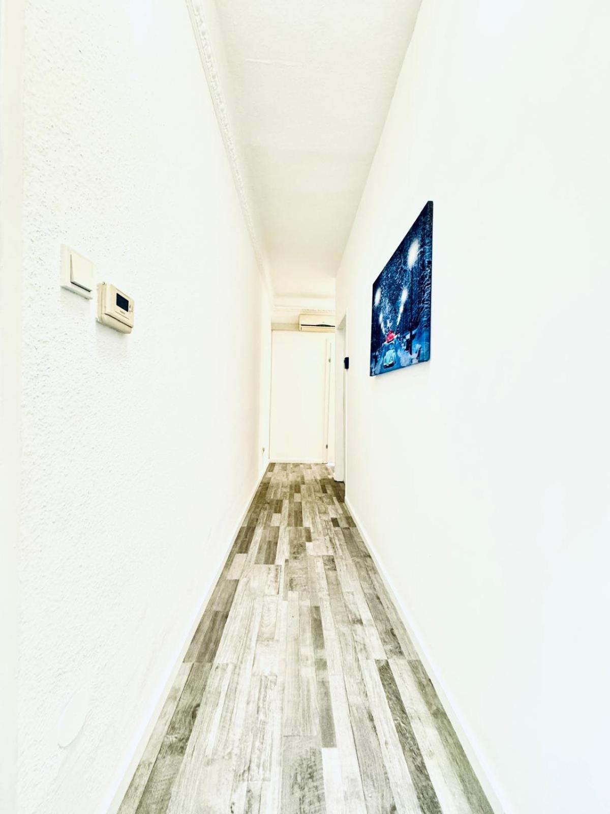 Very Spacious Apartment For Up To 7P With Great Location 비엔나 외부 사진
